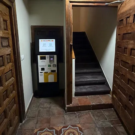 Entre Puertas Hotel *